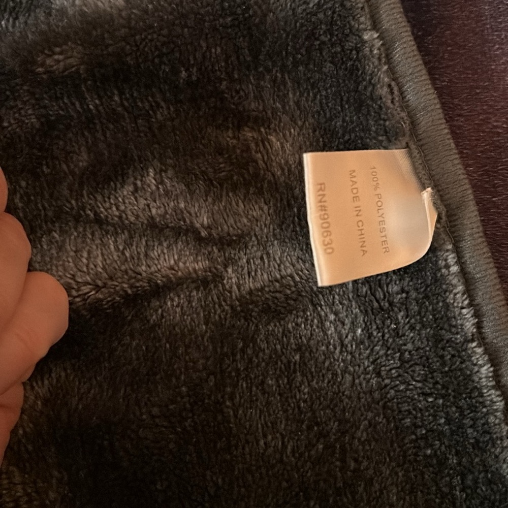 SOLD ELSEWHERE DONT buy Swift official Midnights Blanket Excellent condition - Picture 5 of 7